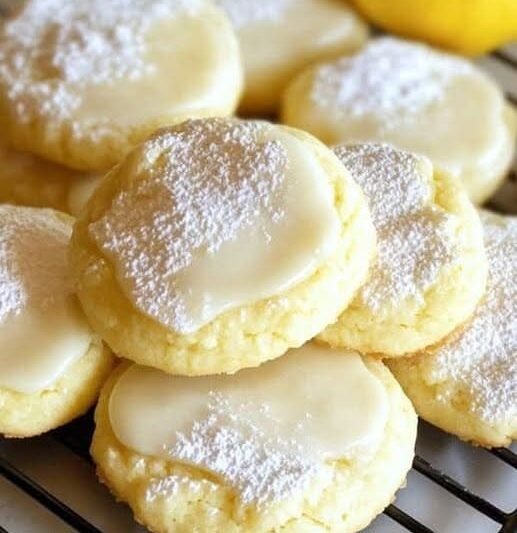 लेमन कर्ड कुकीज़ (नरम, मक्खनी और खट्टे स्वाद से भरपूर)
